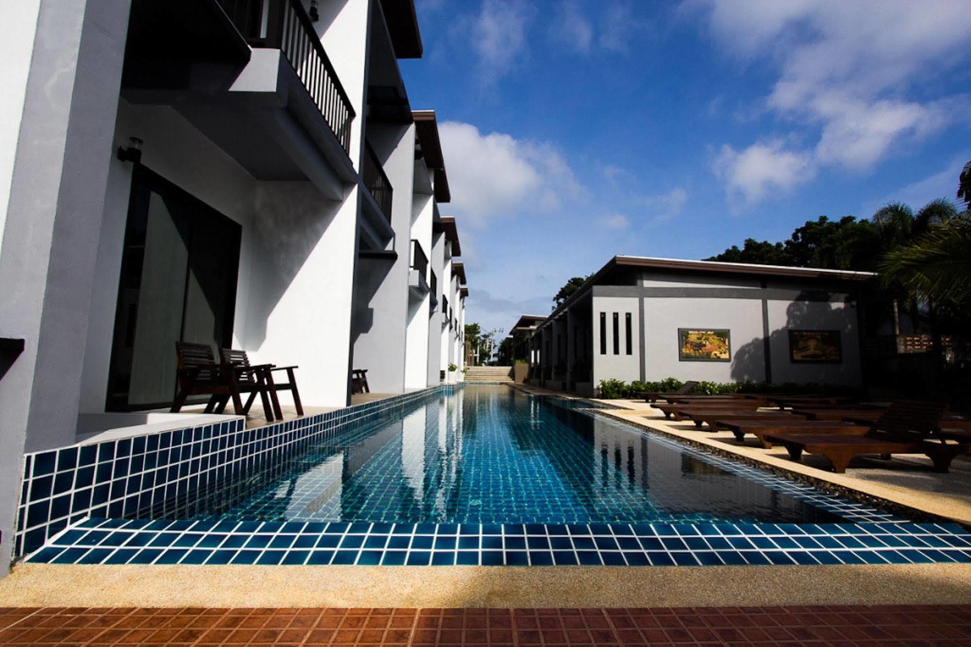 Alphabeto Resort Nai Harn Extérieur photo
