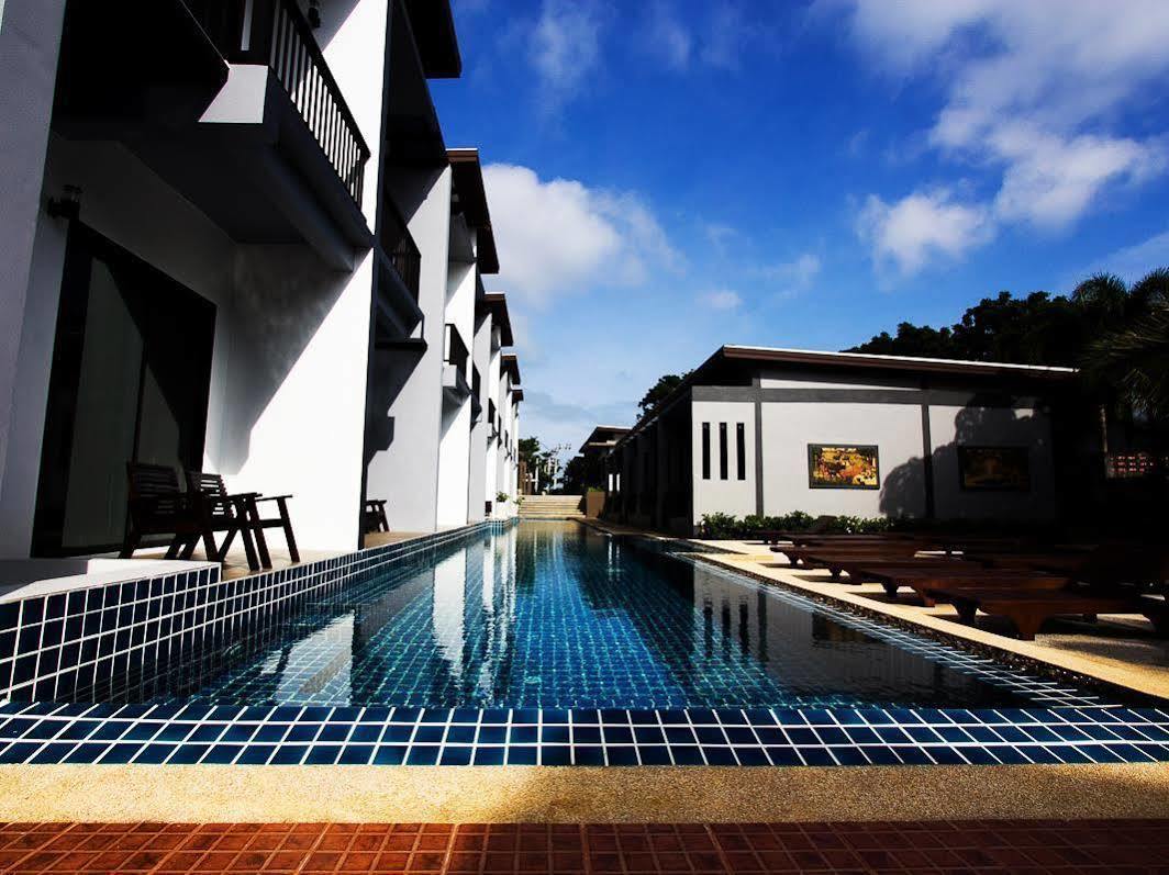 Alphabeto Resort Nai Harn Extérieur photo